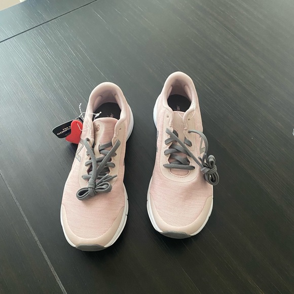 Brand NEW New Balance Sneakers - Picture 2 of 3